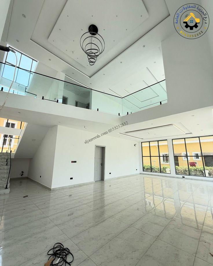 تنظيف وصيانة الأرضيات